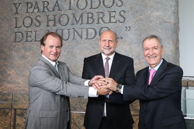 Perotti junto a&nbsp; el gobernador de Entre Ríos