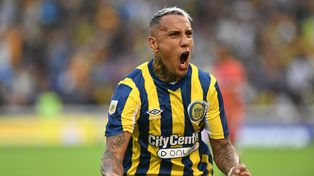 Repetir. Candia marcó su primer tanto con la camiseta canalla ante Argentinos. Será titular en Victoria.