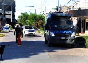 Lifschitz monitoreó este viernes por la tarde operativos sorpresa en barrio Centenario