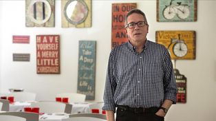 El escritor César Aira ganó el premio de narrativa Manuel Rojas