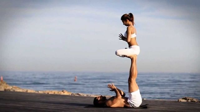 Los 7 beneficios de practicar Acroyoga