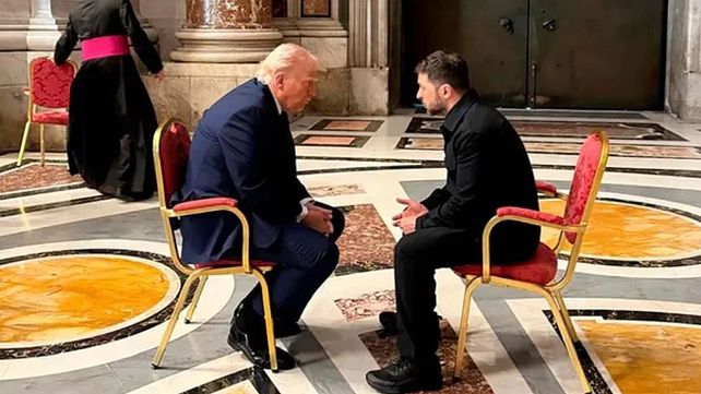 En medio del funeral del Papa Francisco los presidentes de Estados Unidos