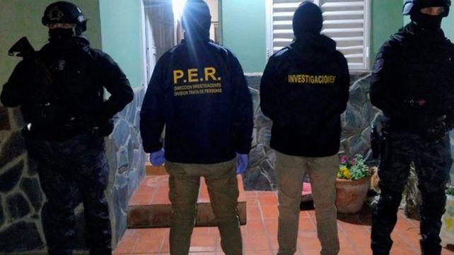 Detuvieron a 11 personas en allanamiento en el marco de una investigación por estafas en Paraná