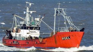 Hallan el cuerpo del capitán del pesquero y siguen buscando