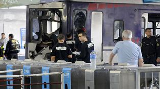 El motorman del tren robó e intentó romper el disco rígido de la cabina