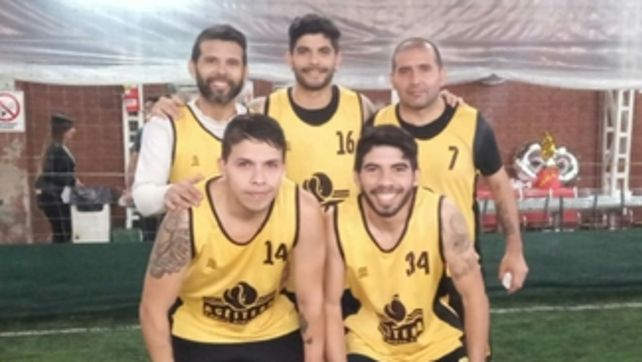 Ever y sus 4 hermanos en tiempo de descanso. El jugador colabora&nbsp; 