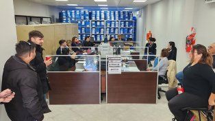 Trabajadores reclaman cumplimiento del Régimen de Fiscalización y Registro de las Personas Jurídicas, sancionada en 2023, aún sin reglamentar