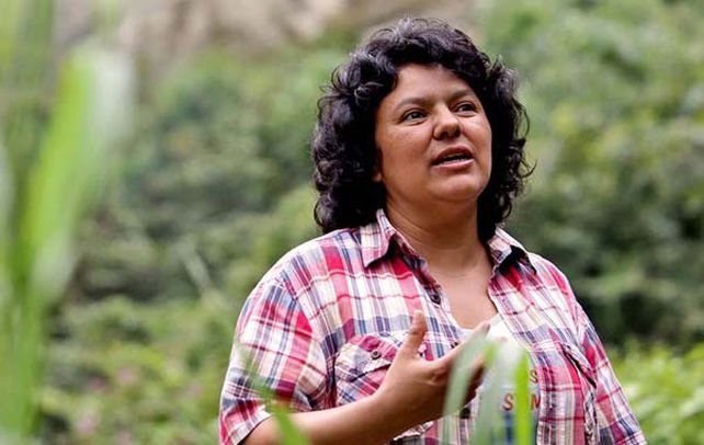La ecologista fue asesinada a tiros en la madrugada del jueves por al menos dos encapuchados.