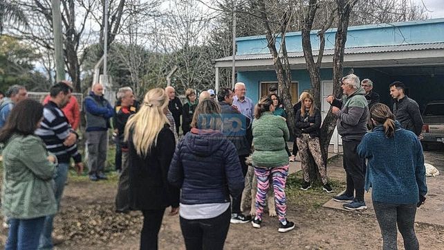 Vecinos de Sauce Montrull movilizados por la domiciliaria de dos detenidos