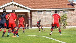 Patronato sumó minutos de fútbol en Santa Fe