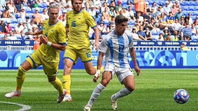 Argentina iguala sin goles ante Ucrania