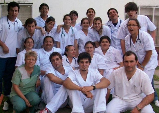 enfermería. Los profesionales de la salud cumplen un rol fundamental en la relación del paciente con el sistema.