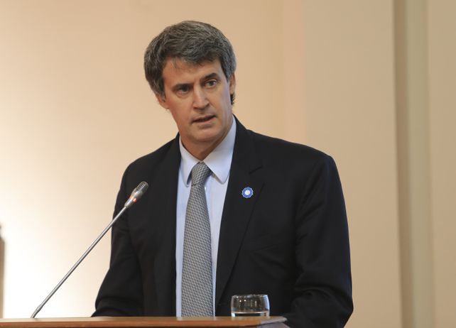 Advertencia. El ministro Prat Gay dijo que no es bueno para los contribuyentes mantenerse a escondidas.