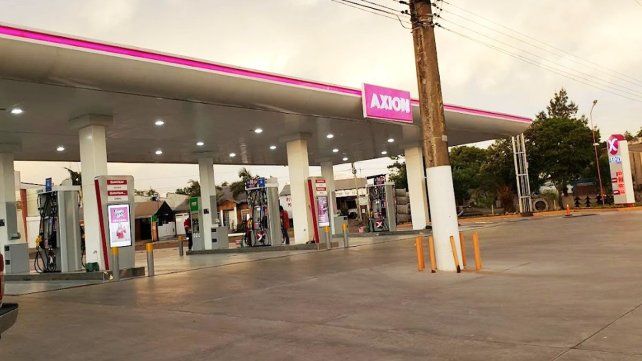 La investigación del robo a la estación de servicios Axion de Chajarí se centra en las imágenes de dos vehículos en las cámaras de seguridad&nbsp;