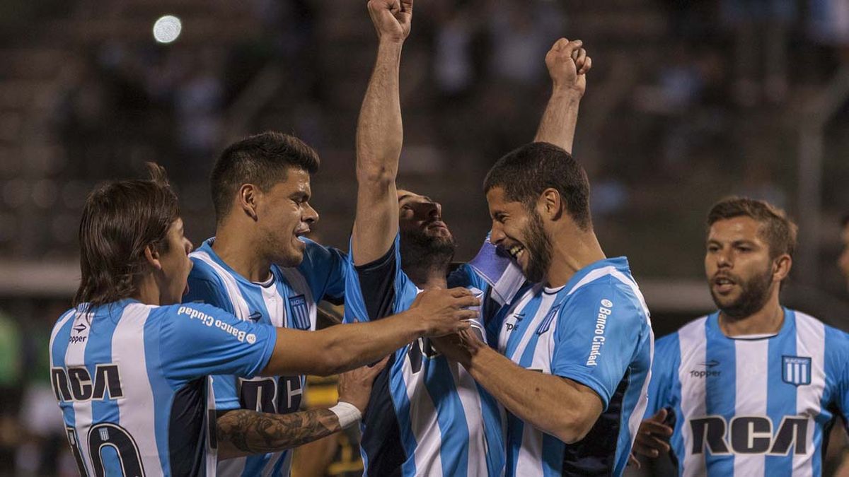 Racing derrotó a Olimpo y está en los octavos de final de la Copa Argentina