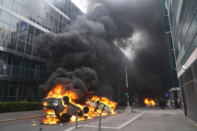 Incendio de autos en Nanterre