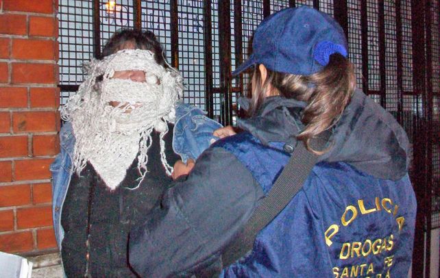 Dominga D. tiene 53 años y vive en la zona sur. La madrugada de ayer la apresaron con droga en Mitre y Mendoza.