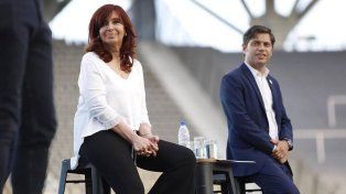 La exvicepresidenta, Cristina Fernpandez, y el gobernador bonaerense, Axel Kicillof, acordaron conformar un grupo para construir una estrategia que confluya en listas conjuntas.