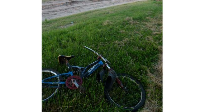 Un niño está internado luego de que una moto lo chocara