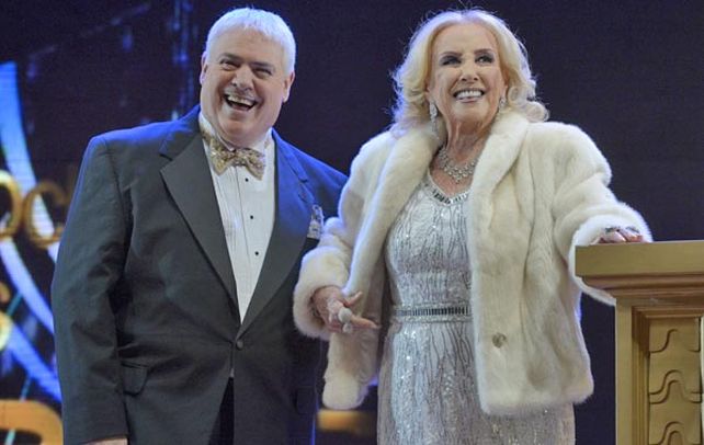 Compinches. El ángel de Mirtha dio otra vez el presente en la fiesta de su amigo Carlos Bermejo.