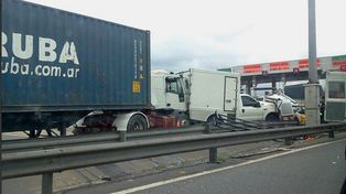 Dio a luz en plena autopista donde antes murieron dos personas