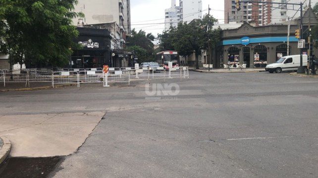 El socavón en Bulevar y 9 de julio