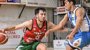 Ciclista de Junín da la nota en su estreno contra Racing de Chivilcoy