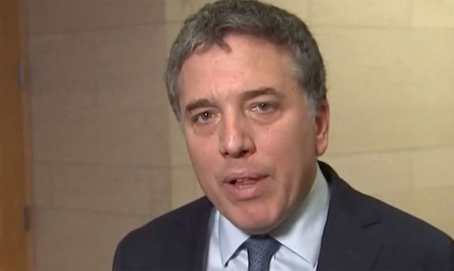 Dujovne desde Estados Unidos: “Estamos atravesando una recesión”