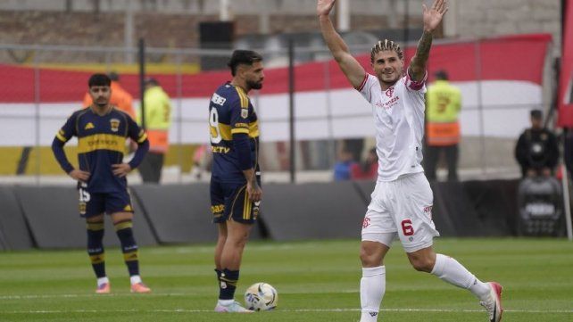 Barracas derrota a Boca en el estadio Claudio Fabián Tapia.