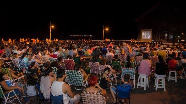 Mucha gente fue a ver Gilda en el Puerto Nuevo