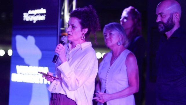 La reportera gráfica de La Capital Virginia Benedetto recibió el premio Rosarigasinos.