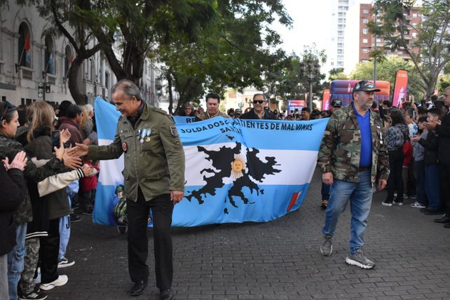 Tedeum, desfile cívico-militar y fiesta patria: Santa Fe celebró el 25 de Mayo con una multitudinaria jornada