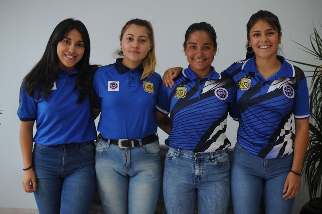 Listas para salir a la cancha