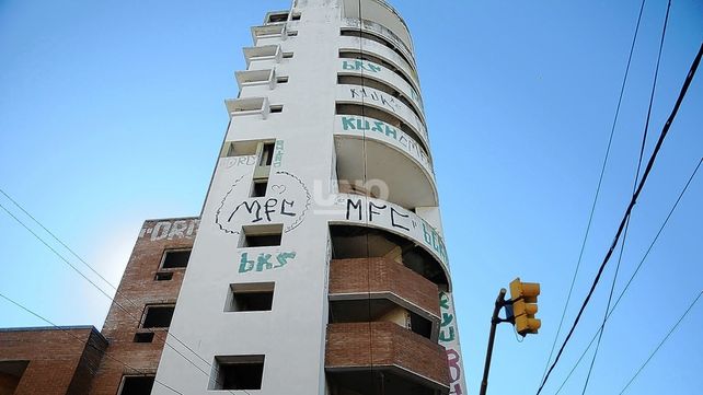 El edificio ubicado en Suipacha y 9 de Julio.