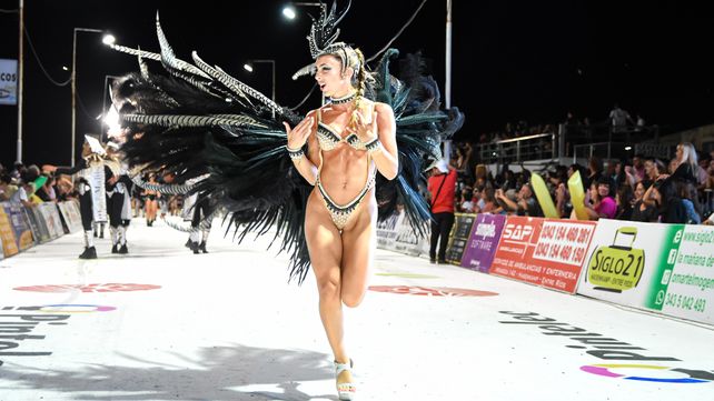 El Carnaval de Hasenkamp trae toda la alegría de Malibú y Marumbá. Los sábados 8; 15 y 22 de febrero estará Pont a bailar