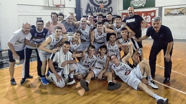 Almagro eliminó a Atlético Sastre y está en las semifinales de la Liga Provincial.