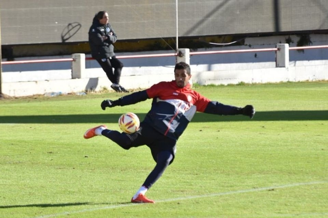 ¿Por qué Unión dilata la continuidad de Sebastián Moyano?