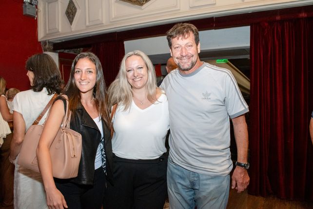 Martina Santiso, Silvana Savoini y Gustavo Guelbort