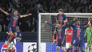 Los jugadores del PSG festejan el paso a la final.