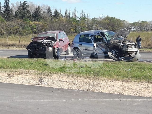 Dos automovilistas resultaron heridos en un violento choque