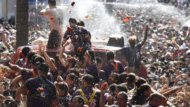 Tomatina, la batalla roja celebró su fiesta anual