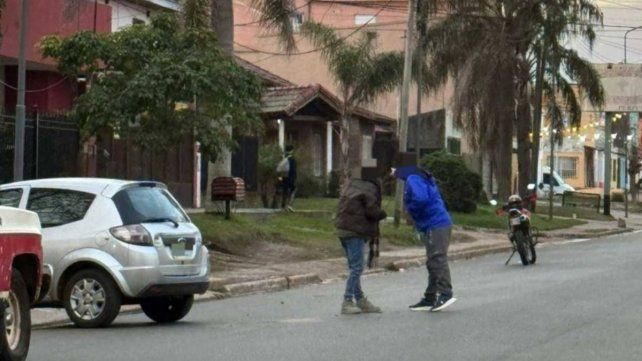 Una joven quedó en estado crítico en Concordia tras ser atropellada por un Ford Ka que se desplazó sin conductor.