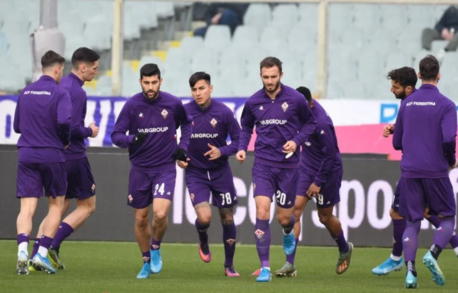 Tres jugadores de Fiorentina est&aacute;n afectados por el coronavirus en Italia.