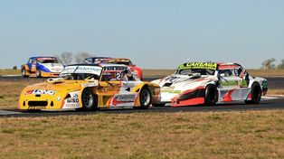 El Car Show Santafesino pasó por el autódromo de Rafaela, en el cual se utilizó la variante de 3.050 metros.