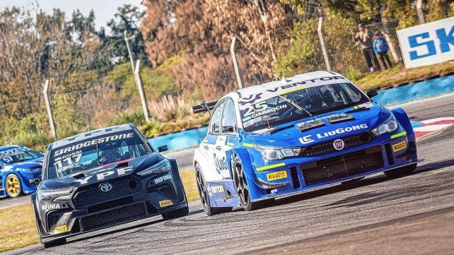Marcelo Ciarrocchi levantó la bandera del triunfador en el TC2000 de Rosario.