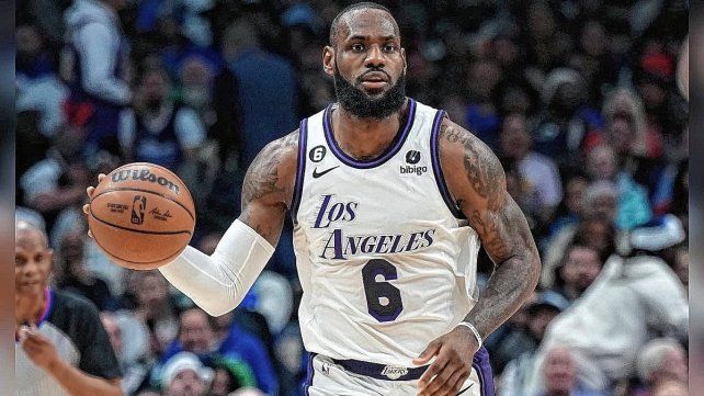 LeBron James marcó 38 puntos