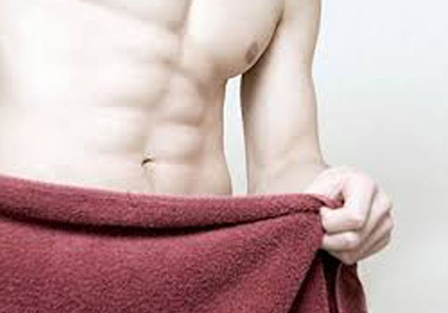 La vida del hombre que nació con dos penes de 25 centímetros