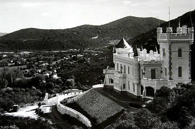 Se vende por u$s3,1 millones el castillo que un rosarino mandó a construir en las sierras de Córdoba