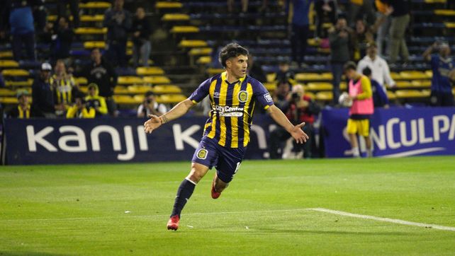 Nacho Malcorra inicia el festejo del gol de Central