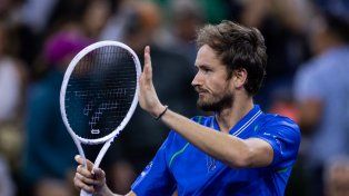 El ruso Medvedev se impone a alemán Zverev en Indian Wells